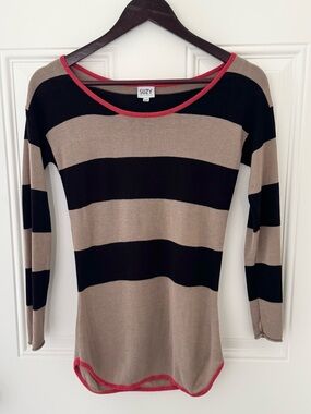 SUZY SHIER black and tan raglan style striped light weight sweater size S